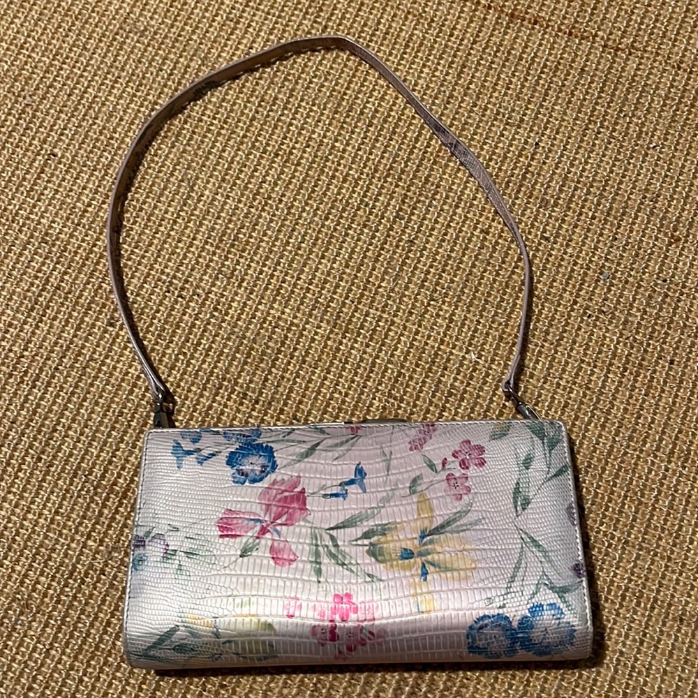 Lotus Los Angeles clutch bag with short strap